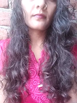 Snapshot of posewith chatting on September 15, 8:22 am posewith online show from September 15, 8:22 am