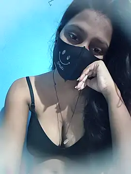 Snapshot of posewith chatting on September 21, 11:03 pm posewith online show from September 21, 11:03 pm