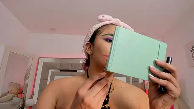 Rihanna es online show from October 9, 4:16 am