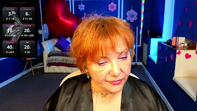 Kira Kenett online show from April 4, 3:55 pm