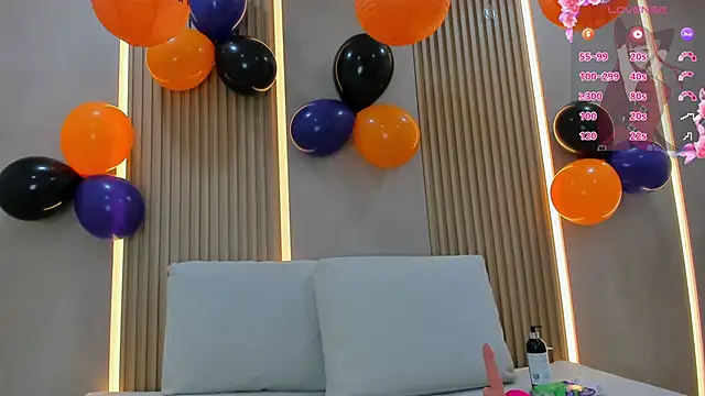 Snapshot of stephany_milan chatting on October 31, 12:53 pm stephany milan online show from October 31, 12:53 pm