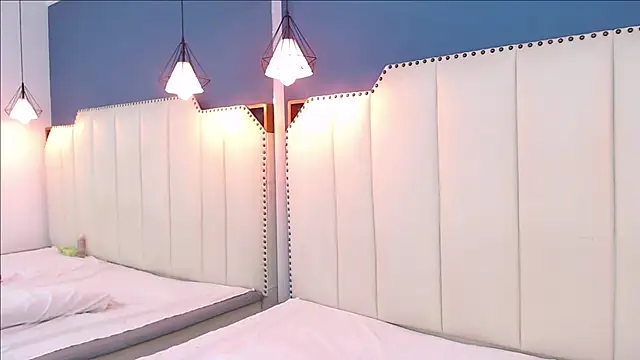 Snapshot of HatsaJones chatting on September 21, 12:48 pm HatsaJones online show from September 21, 12:48 pm