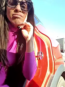 Snapshot of sexy7883 chatting on October 27, 1:39 pm sexy7883 online show from October 27, 1:39 pm