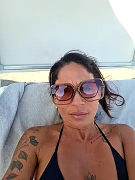 Snapshot of sexy7883 chatting on September 19, 12:04 pm sexy7883 online show from September 19, 12:04 pm