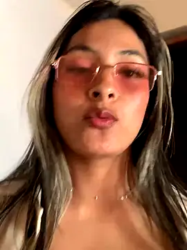 Snapshot of Berta_arevalo_blsd chatting on October 26, 8:37 pm Berta arevalo blsd online show from October 26, 8:37 pm