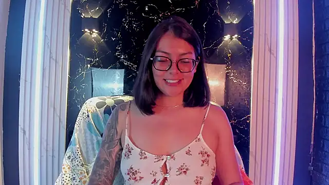 Snapshot of LolaXXXperience chatting on September 11, 1:55 pm LolaXXXperience online show from September 11, 1:55 pm