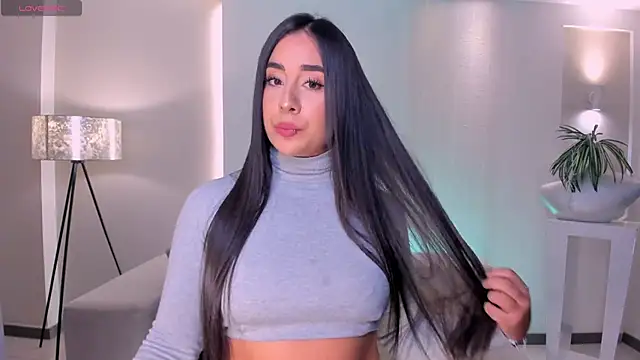 Snapshot of SussyBellX chatting on October 16, 9:06 pm SussyBellX online show from October 16, 9:06 pm