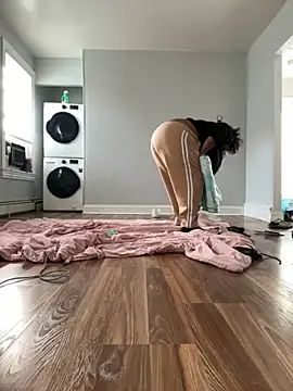 Snapshot of bunbun420247 chatting on October 10, 1:16 pm bunbun420247 online show from October 10, 1:16 pm