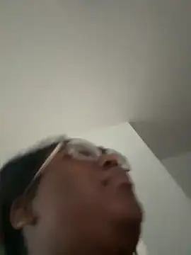 Snapshot of bunbun420247 chatting on October 30, 2:18 pm bunbun420247 online show from October 30, 2:18 pm