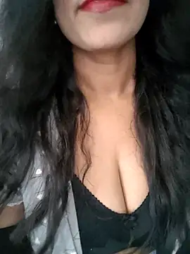 Deepa Sharma143 online show from October 3, 6:18 am