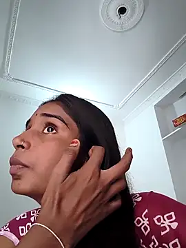 Snapshot of Hot-Soniya2 chatting on November 1, 5:22 am Hot-Soniya2 online show from November 1, 5:22 am