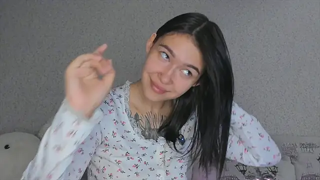 Snapshot of ArianaWalker77 chatting on September 28, 3:24 am ArianaWalker77 online show from September 28, 3:24 am