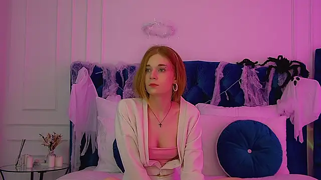 Snapshot of MelissaBauch chatting on November 1, 6:23 pm MelissaBauch online show from November 1, 6:23 pm