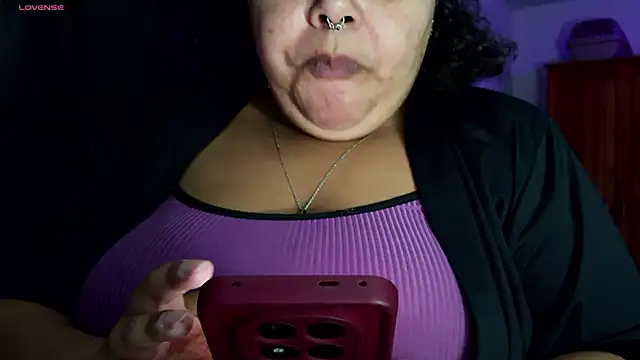 xlatinastar online show from June 1, 10:54 pm