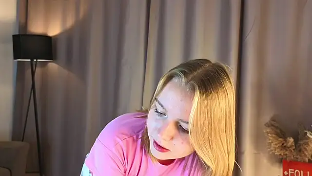 Snapshot of VinnieSerrano chatting on September 9, 1:33 pm VinnieSerrano online show from September 9, 1:33 pm