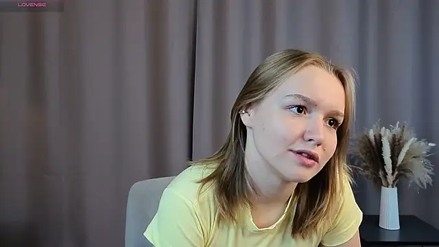 Snapshot of VinnieSerrano chatting on October 11, 3:04 pm VinnieSerrano online show from October 11, 3:04 pm