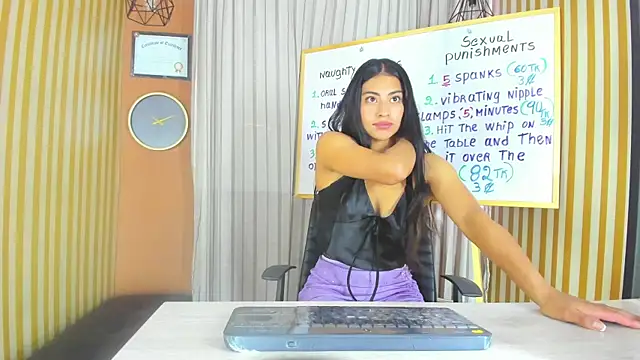 Snapshot of Emily_Mitchell chatting on October 15, 7:16 pm Emily Mitchell online show from October 15, 7:16 pm