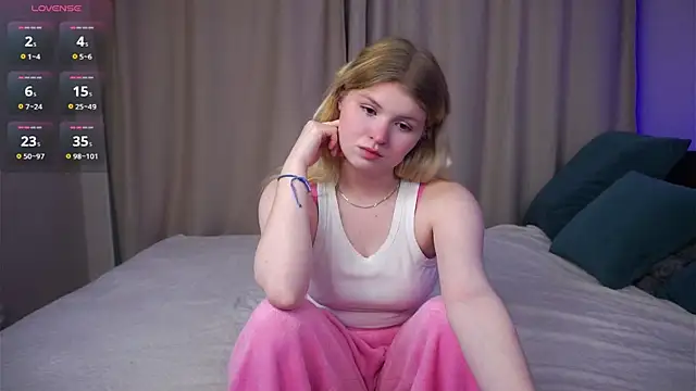 Snapshot of ShontaWasilko chatting on September 24, 6:07 pm ShontaWasilko online show from September 24, 6:07 pm