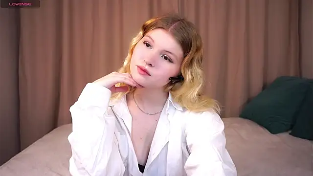 Snapshot of ShontaWasilko chatting on October 22, 5:18 pm ShontaWasilko online show from October 22, 5:18 pm