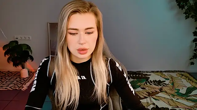 AdelLoyss online show from September 28, 9:14 am