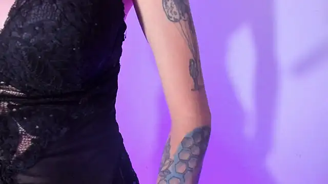 Snapshot of MerryyMendez chatting on September 8, 5:23 pm MerryyMendez online show from September 8, 5:23 pm