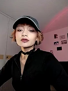 Kleo X online show from September 12, 8:38 pm