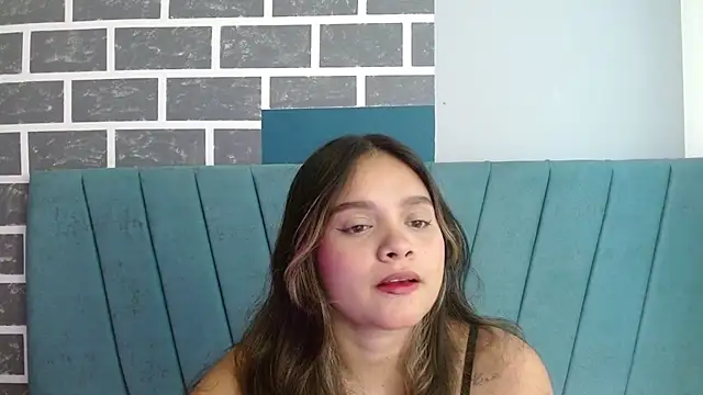 Snapshot of Charlotte_greyx chatting on October 4, 6:12 pm Charlotte greyx online show from October 4, 6:12 pm