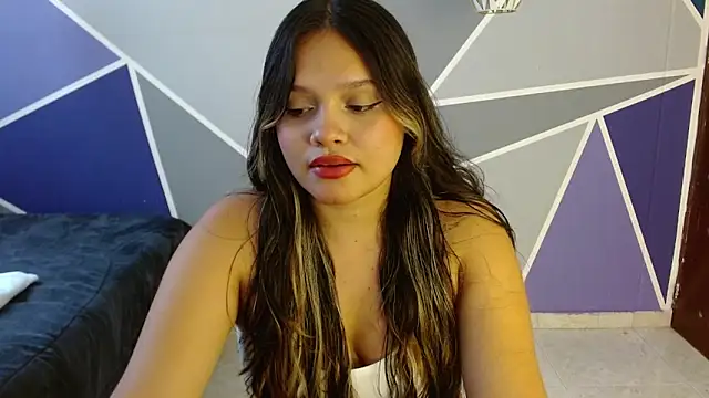 Snapshot of Charlotte_greyx chatting on October 21, 6:01 pm Charlotte greyx online show from October 21, 6:01 pm