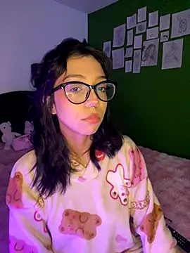 Valen-Foxx online show from October 18, 5:32 am