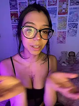 Valen-Foxx online show from October 31, 6:39 am