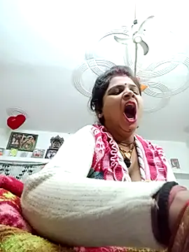 Snapshot of Rani_sahiba chatting on October 28, 10:36 pm Rani sahiba online show from October 28, 10:36 pm