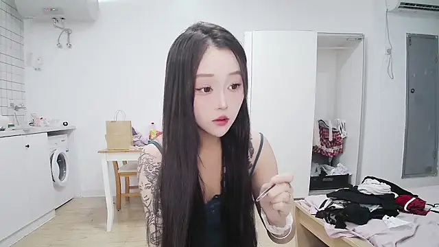 MOMO-521 online show from September 15, 2:03 pm