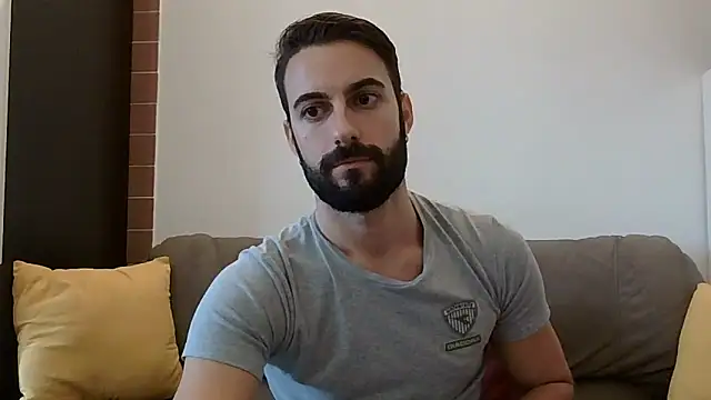 Amicisegreti online show from November 22, 1:03 pm