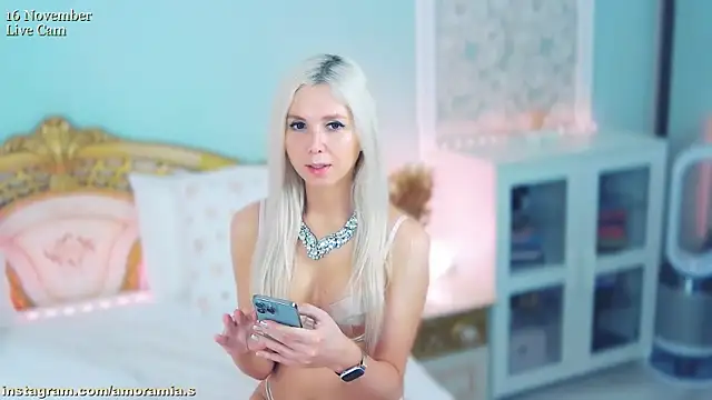 Amoramias online show from November 16, 7:14 pm