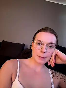 Snapshot of LisaFreier chatting on September 15, 5:09 pm LisaFreier online show from September 15, 5:09 pm