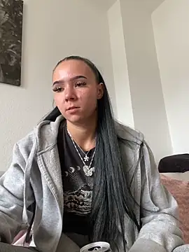 YoungZoee online show from September 16, 3:09 pm