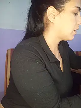 kariciasecreta online show from June 25, 4:30 pm