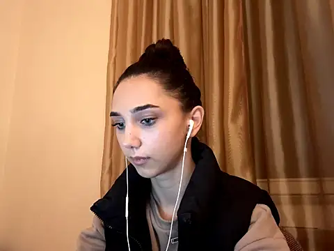 Snapshot of LinaMour chatting on October 3, 10:15 pm LinaMour online show from October 3, 10:15 pm