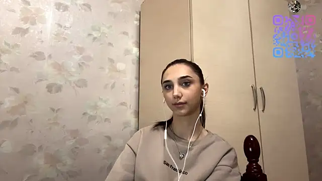 Snapshot of LinaMour chatting on October 16, 10:34 pm LinaMour online show from October 16, 10:34 pm