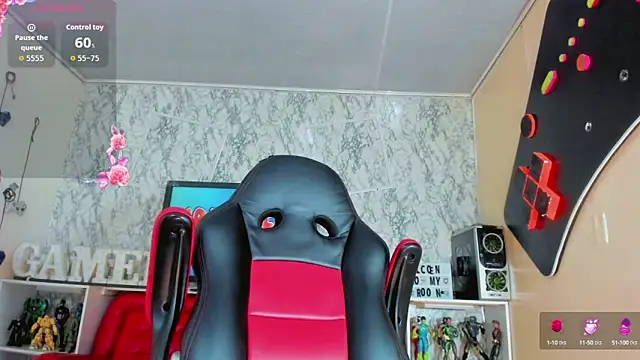 Snapshot of Candy_Walker_ chatting on October 13, 7:16 pm Candy Walker  online show from October 13, 7:16 pm