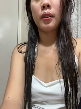 Ressythersty online show from April 17, 2:30 pm