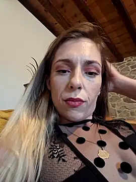 Snapshot of SexyAlya chatting on October 15, 7:11 am SexyAlya online show from October 15, 7:11 am