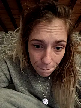 Snapshot of SexyAlya chatting on November 2, 1:42 am SexyAlya online show from November 2, 1:42 am