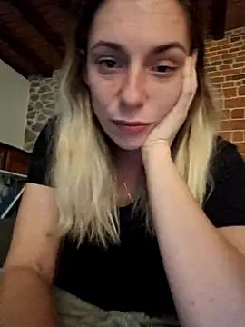 Snapshot of SexyAlya chatting on October 24, 12:06 am SexyAlya online show from October 24, 12:06 am