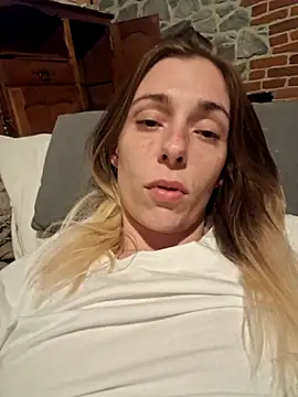 Snapshot of SexyAlya chatting on October 1, 10:59 pm SexyAlya online show from October 1, 10:59 pm