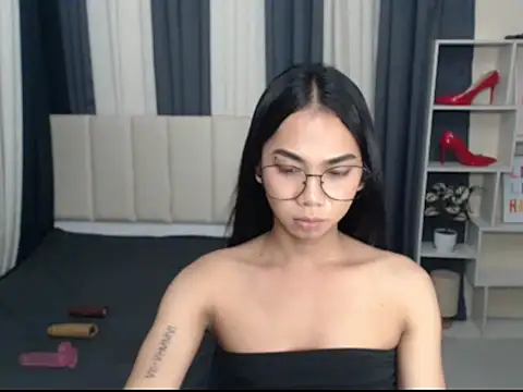 PetiteAsianYuki online show from October 30, 8:05 am