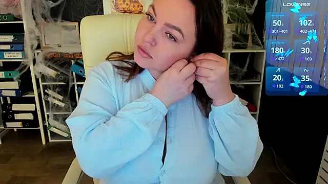 Snapshot of _feel_me_ chatting on October 27, 1:45 am  feel me  online show from October 27, 1:45 am