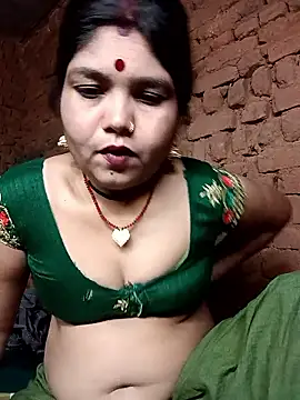 Snapshot of Priya_tyagi chatting on October 13, 2:53 pm Priya tyagi online show from October 13, 2:53 pm