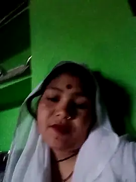 Snapshot of Priya_tyagi chatting on October 30, 9:22 am Priya tyagi online show from October 30, 9:22 am