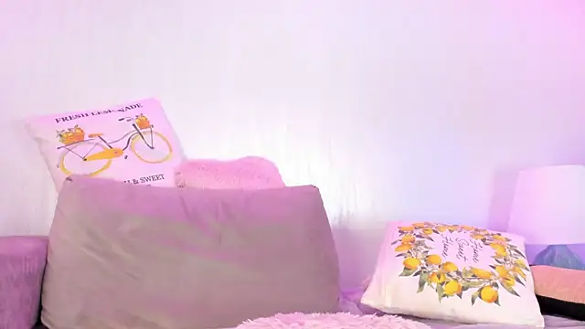 RileyNox online show from March 28, 8:36 am